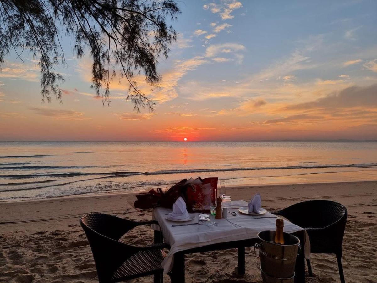 Sahaa Beach Resort Sihanoukville Exteriör bild