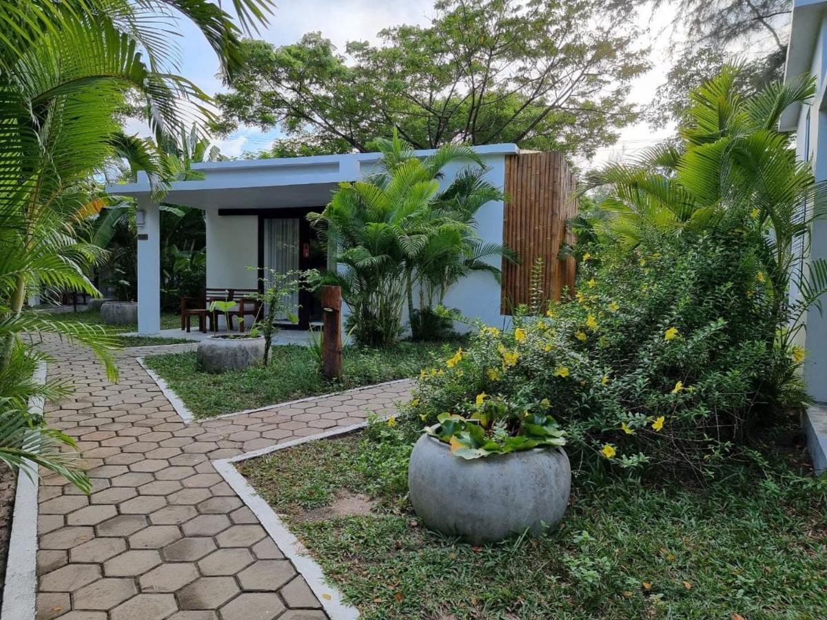 Sahaa Beach Resort Sihanoukville Exteriör bild
